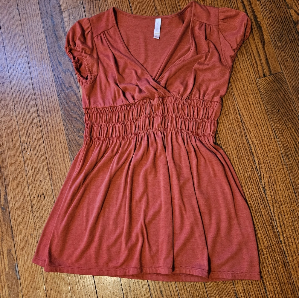 Flowy v neck shirt